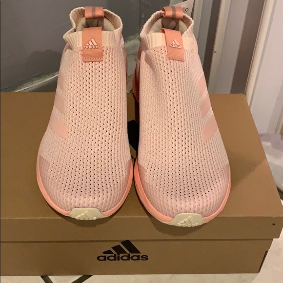 ❌SOLD❌ ✨ NWT Adidas Rapida Run Sneakers ✨ - Picture 2 of 5